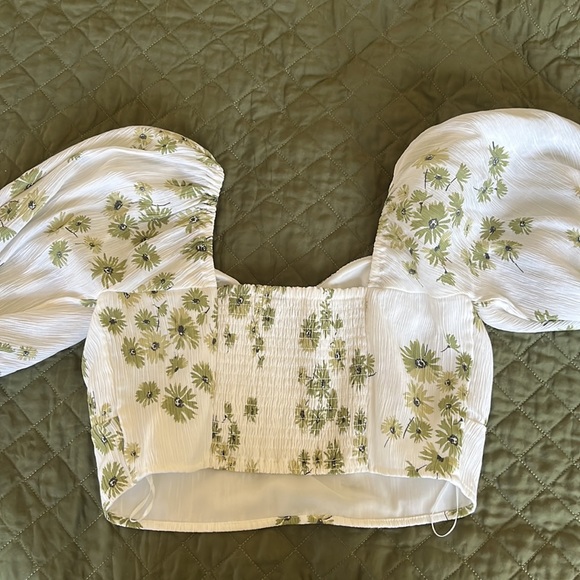 Abercrombie Floral Crop Blouse - Picture 2 of 3